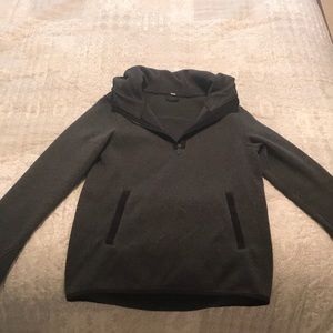 Lulumon gray fleece half zip jacket